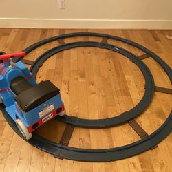 Power Wheels Thomas & Friends Ride-On Train with 3 batteries