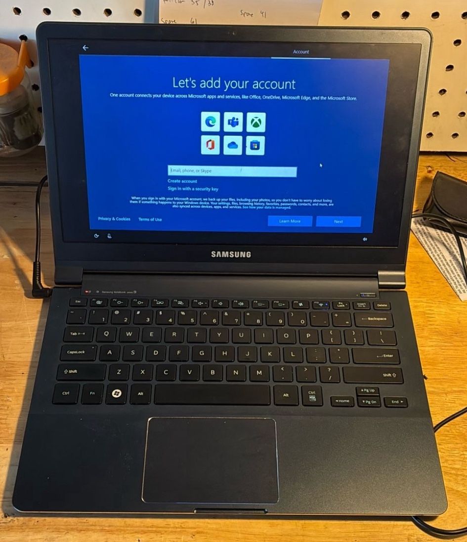 Samsung Laptop - NP900XSB