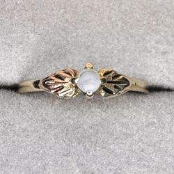 10K Solid Vintage Coleman Co Black Hills Gold Moonstone Ring size 4.5