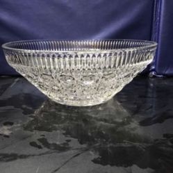 Beautiful crystal bowl $20