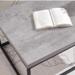 Coffee Table & End Table 