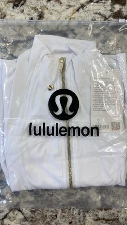 Lululemon size small
