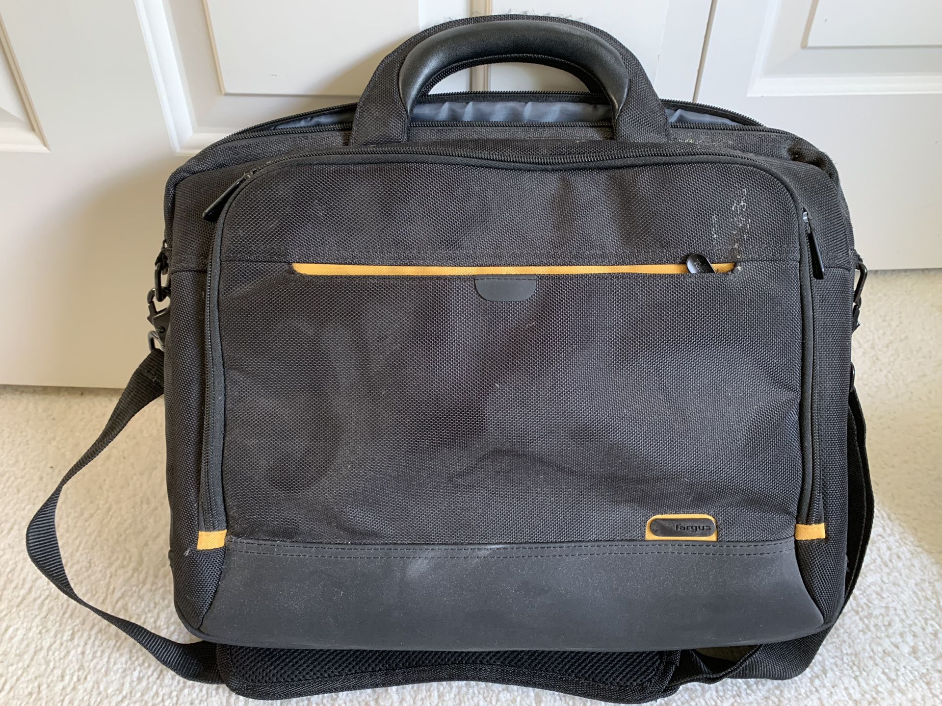 Targus travel briefcase