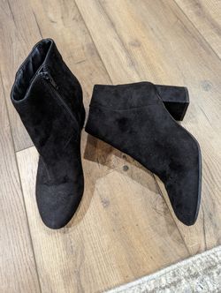 Black Booties Sz 7.5
