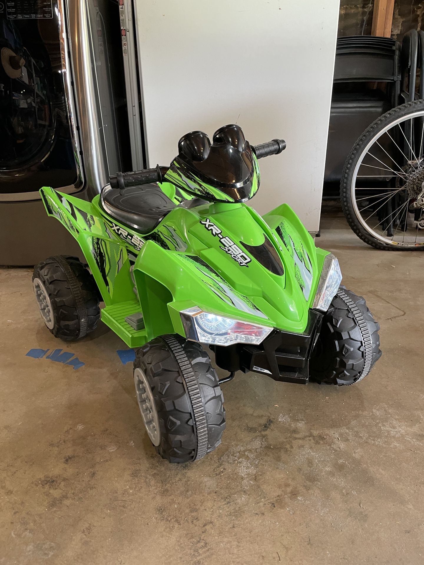 Kids 12V XR 250 ATV Sport Battery Powered Ride-On Green
