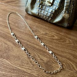 Banana Republic Vintage Goldtone Link Off White / Cream Enemal Accents Necklace