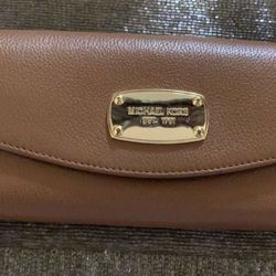 Authentic Michael Kors Wallet 