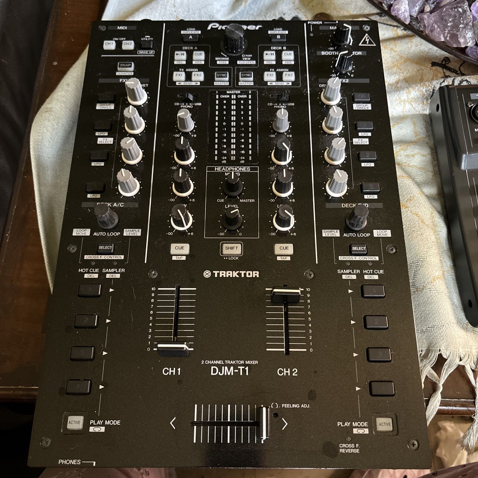 Pioneer DJM-T1 DJ Mixer TRAKTOR Mixer. 2 Channel
