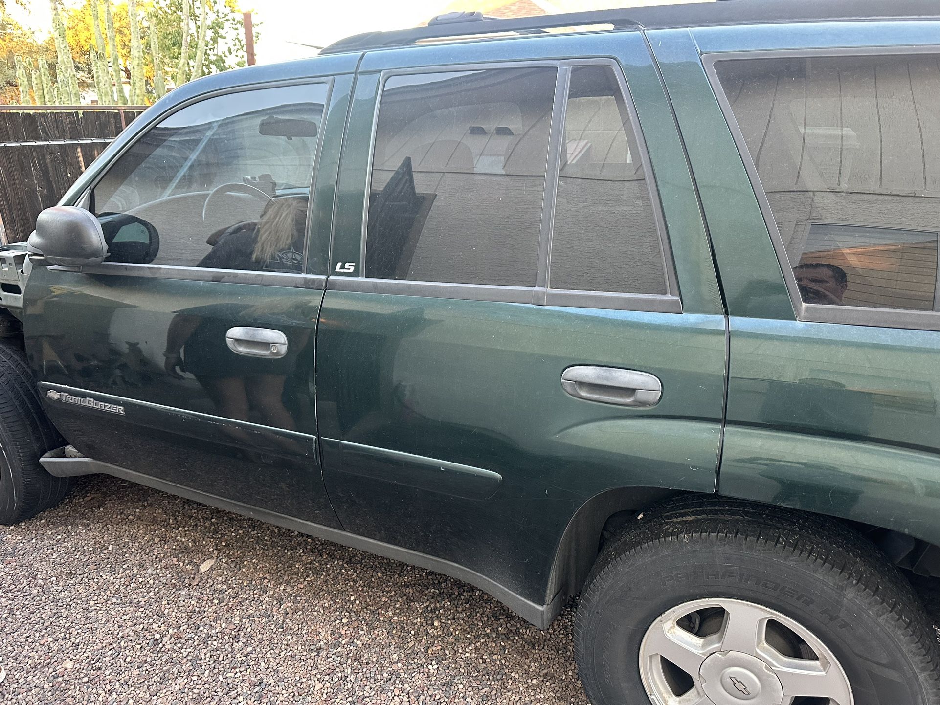 Chevy Trail Blazer ( Parts )