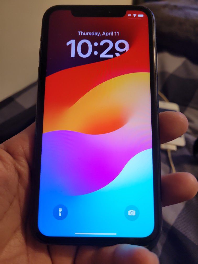 I Phone Xr. 64gb. AT&T Only. 