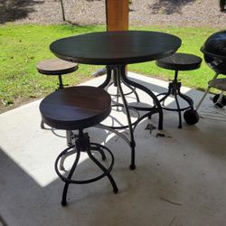Free, Dining Table, And 4 Stools