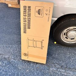 Mobile Stand Workstation 