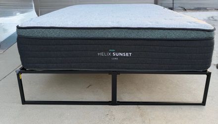 Queen Helix Sunset Luxe Mattress + 12" Foldable Platform Frame