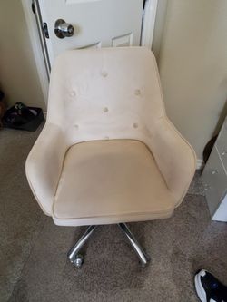 Vanity/Office Chair $25