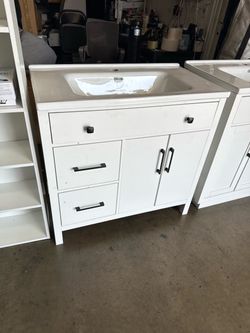 36" White Bathroom Vanity with Ceramic Sink, 2 Doors & 3Drawers $250