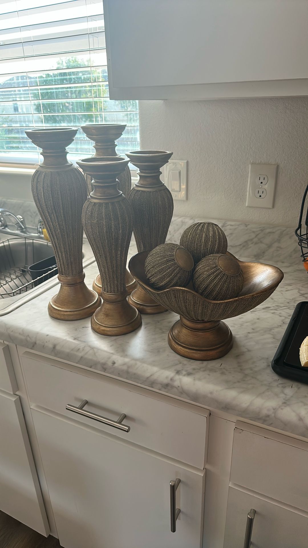 Gold Candle Holder Set