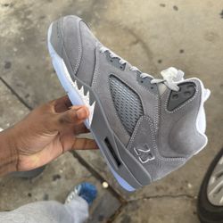 Wolf Grey 5s Size 10