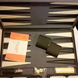 New 18" Modern Backgammon Game/Set