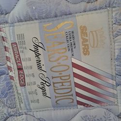 Cali King MATTRESS IN GREAT CONDITION 