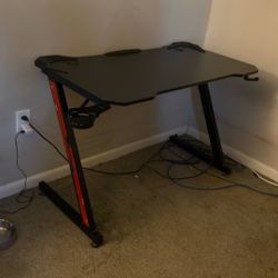 Gaming desk 
