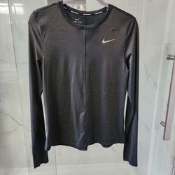 Woman's Nike Running Long Sleeves