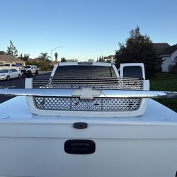 Grille For 2003 To 2006 Chevy Silverado With Billet Insert