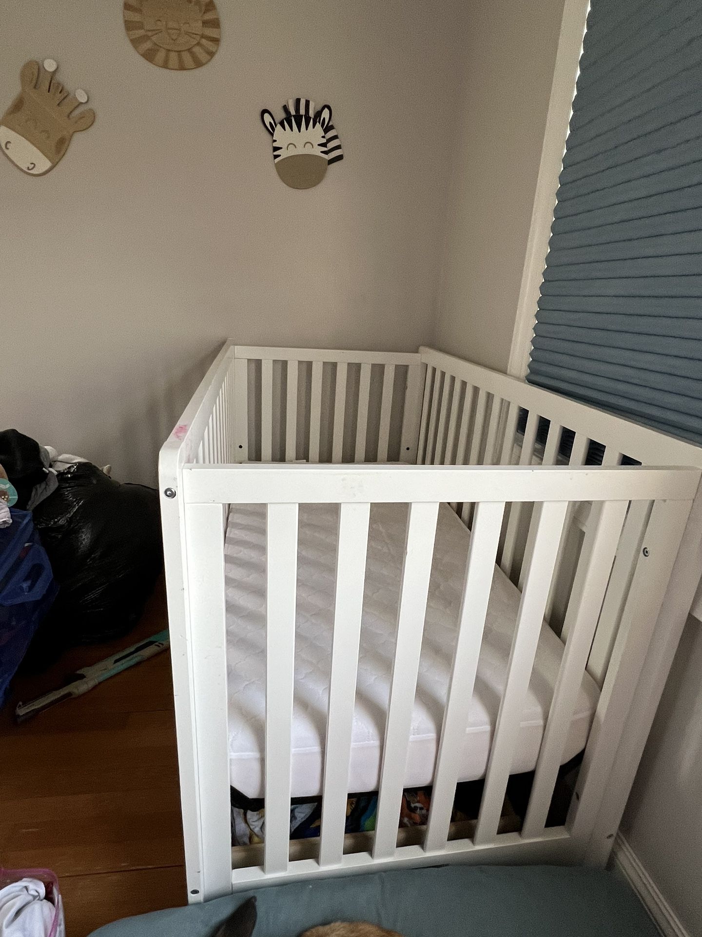 Baby Crib  Excellent Condition 