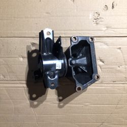 2013 - 2016 Kia Optima Hybrid Left Front Motor Engine Mount