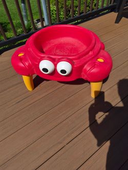 Step 2 Crab Sand Table