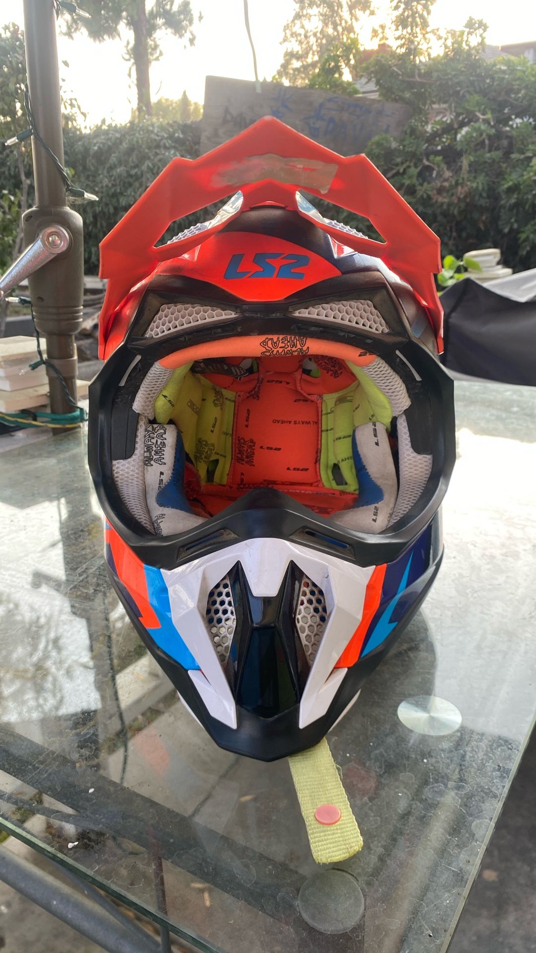 air condition bluetooth motorcycle helmet Solar Power Smart bluetooth Air Conditioner Summer Cooling Fan Cycling Motorcycle  Helmet Cap For Men and Women  Alexnld.com