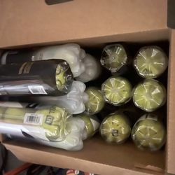 20 cans tennis balls, 60 balls, all in great condition. Played only one match of 2 sets each can