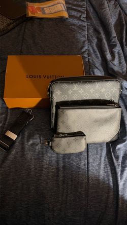 Trio Messenger Bag