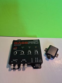 MASSIVE AUDIO DIGITAL BASS PROCESSOR WITH 9V LINEDRIVE