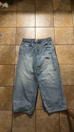 BAGGY JEANS