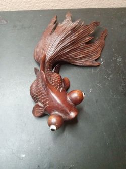 EXQUISITE Carved Chinese Rosewood Bubble-eye or Fantail Goldfish 10" Sculpture

