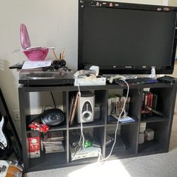Stand TV And TV 