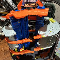 Ultimate Garage Hot Wheel Toy