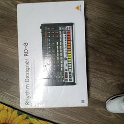 Classic Analog Machine With 16 Drum Sounds, 64 Step Sequence,Wave Designer And Dual Mode Filter.