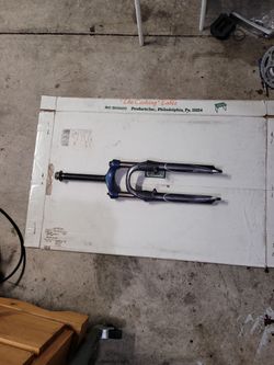 Magnesium SR Suntour Front Fork Suspension 