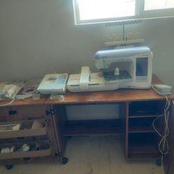 Reduced- Brother, Innovis 1500d, Disney Embroidery/ Quilting Sewing Machine With Extras Works Excellent 