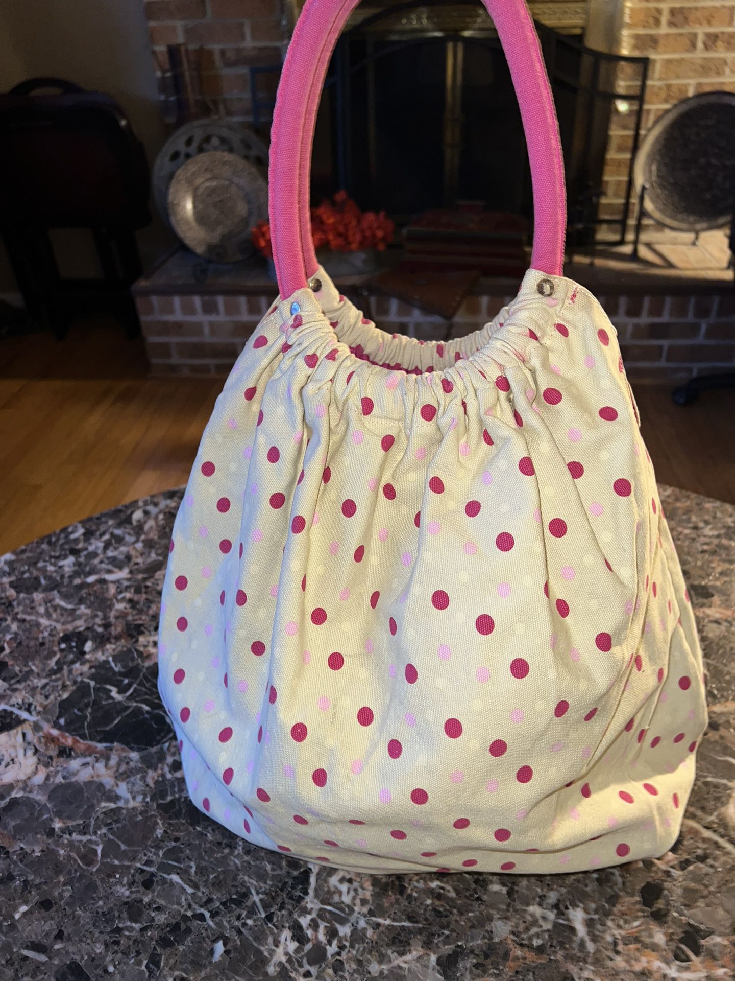 Adorable 15”x12” Ladies Womens yellow & pink polka dot hobo purse