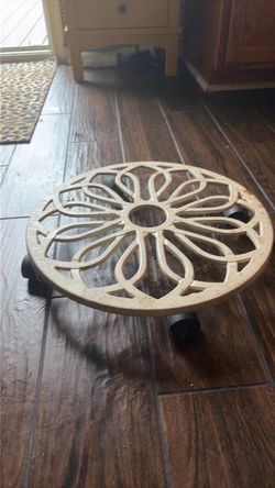 FREE Rolling Plant Stand