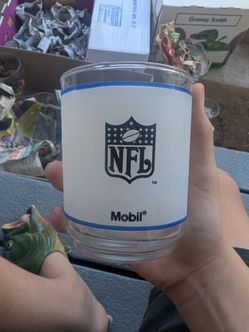 Set of 4 antique mobil frosted chargers cup