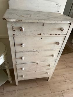 Dresser