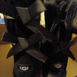 UGG BOOTS SIZE 8 BAILEY BOW NEW BLACK 
