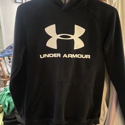 4 Under Armor Hoodies 2 Puma Hoodies Size Lg/XL