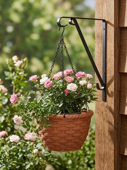 Black Metal Wall-Mount Plant Bracket Hook