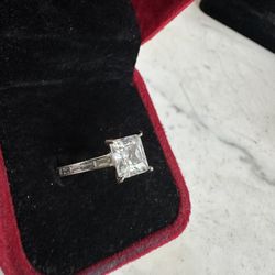 925 Sterling Silver Princess Cut Cz Ring , Marked 925 GM CN ,Size 7 , Side Baguettes, Not A Small Center Stone , Gorgeous! 