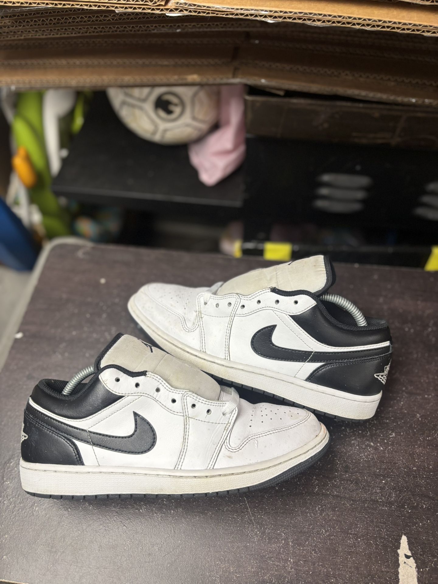 Air Jordan 1 Low Black White