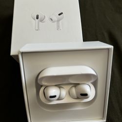 AirPods Pro (Brand New) 